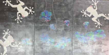 Takashi Seto, Late at Night: Midnight Song, 2025,  100×210cm, lacquer, gofun, silver leaf on silk mounted on wood panel (Manori Yuzen Dyeing, Nunome Shippaku)